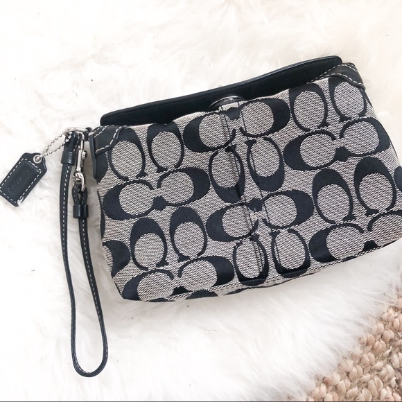 COACH Signature canvas wristlet - Picture 3 of 9